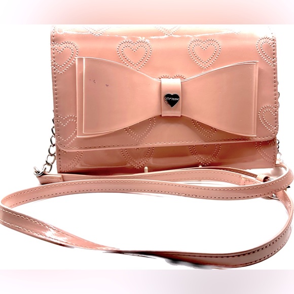 Betsey Johnson Handbags - Betsey Johnson Crossbody Blush Pink Bag w/Blush Pink Hearts & Bow. Excel Cond